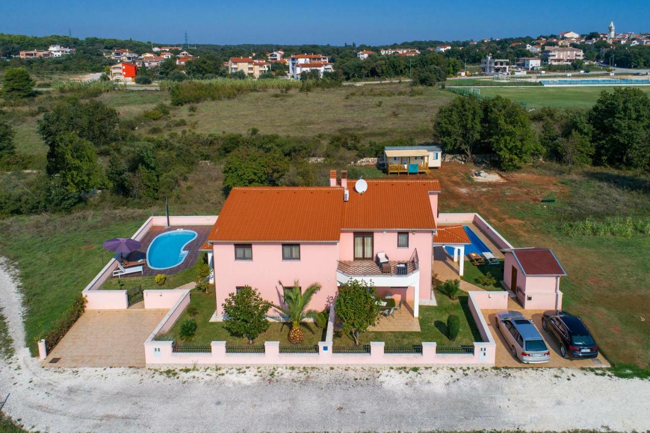 Ferienhaus Mary Ližnjan Kültér fotó